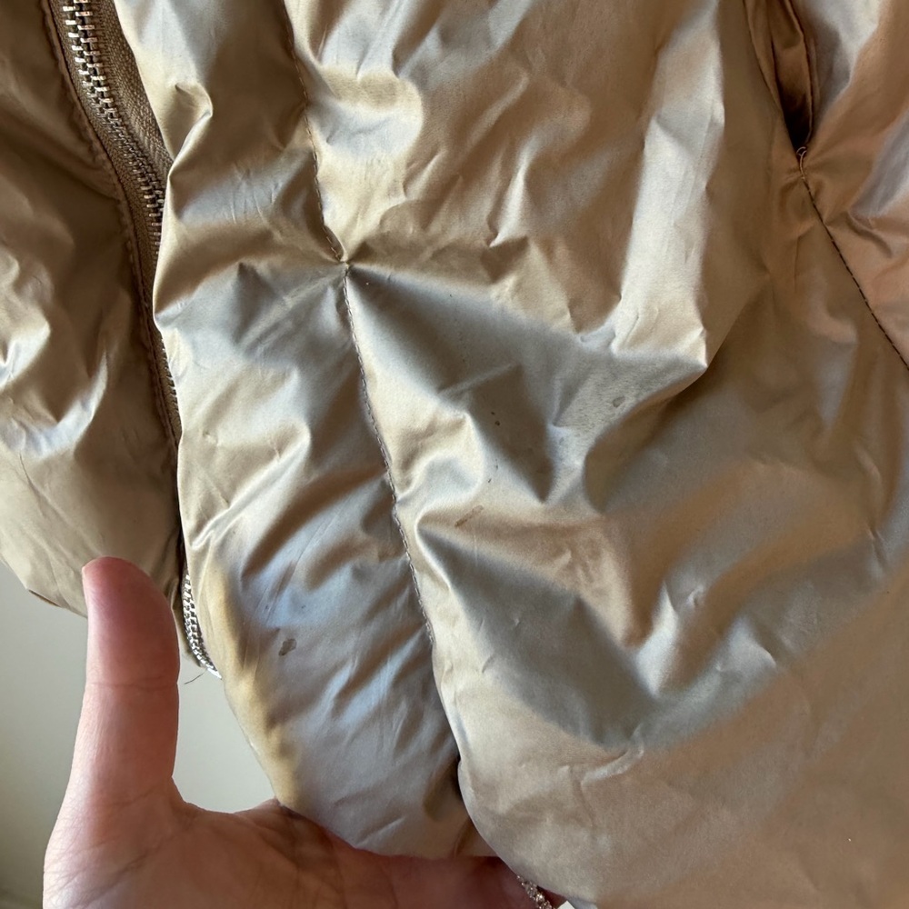 NWT Coco + Carmen Tan Gold Oversized Puffer Vest Size XS (XS-M) Full Zip Pockets - Picture 11 of 15